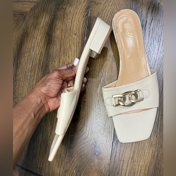 Avellini Cream Slide Sandals Size 11 - Picture 4 of 5